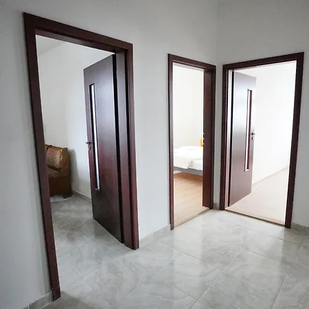 U Cerneho Orla Apartment *