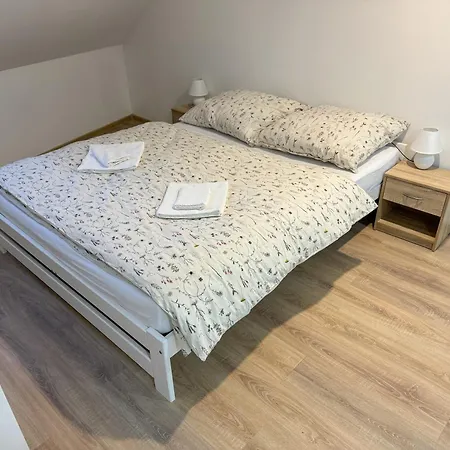 U Cerneho Orla Lägenhet